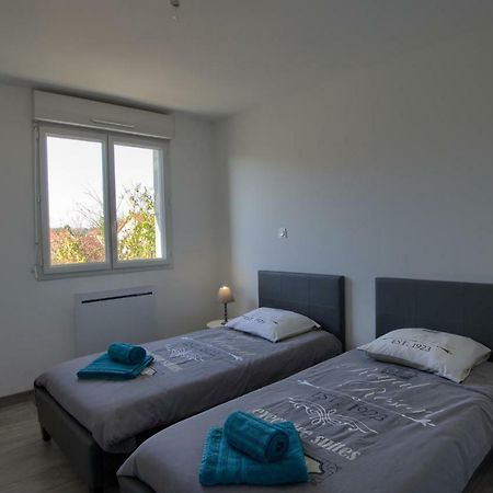 Montalieu Sejour 2 Maisons, Les Tulipes Ou Les Bambous エクステリア 写真